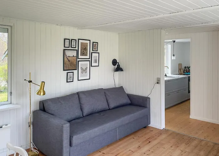 2 Bedroom Lovely In